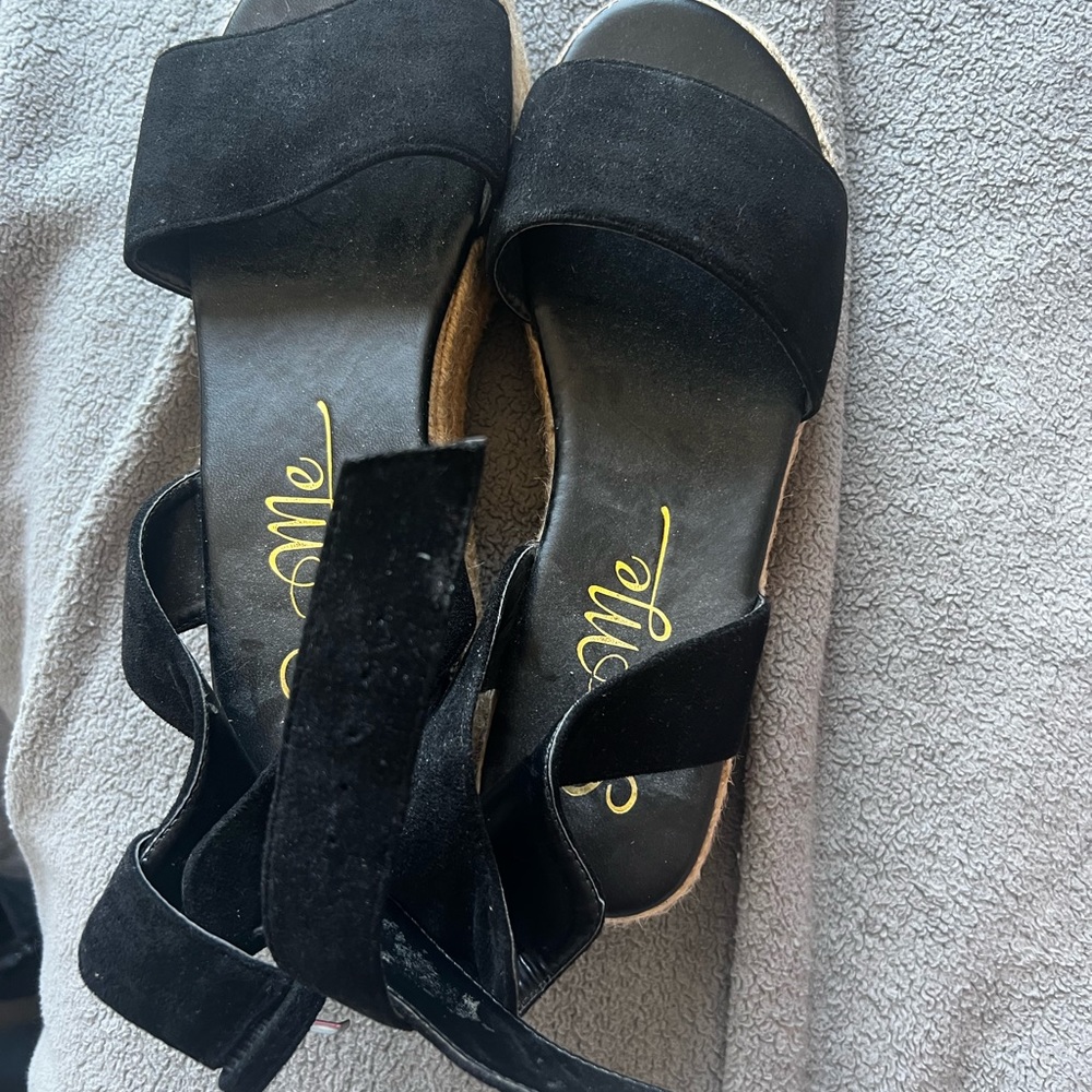Sandals - Picture 2 of 2